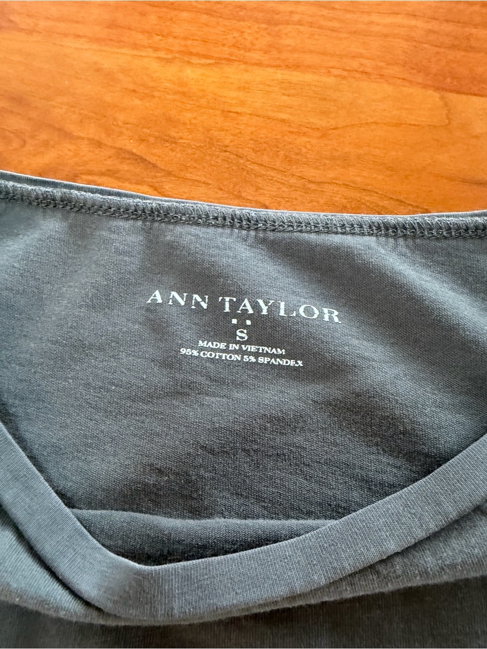 Ann Taylor Long Sleeve Tee - Picture 2 of 2